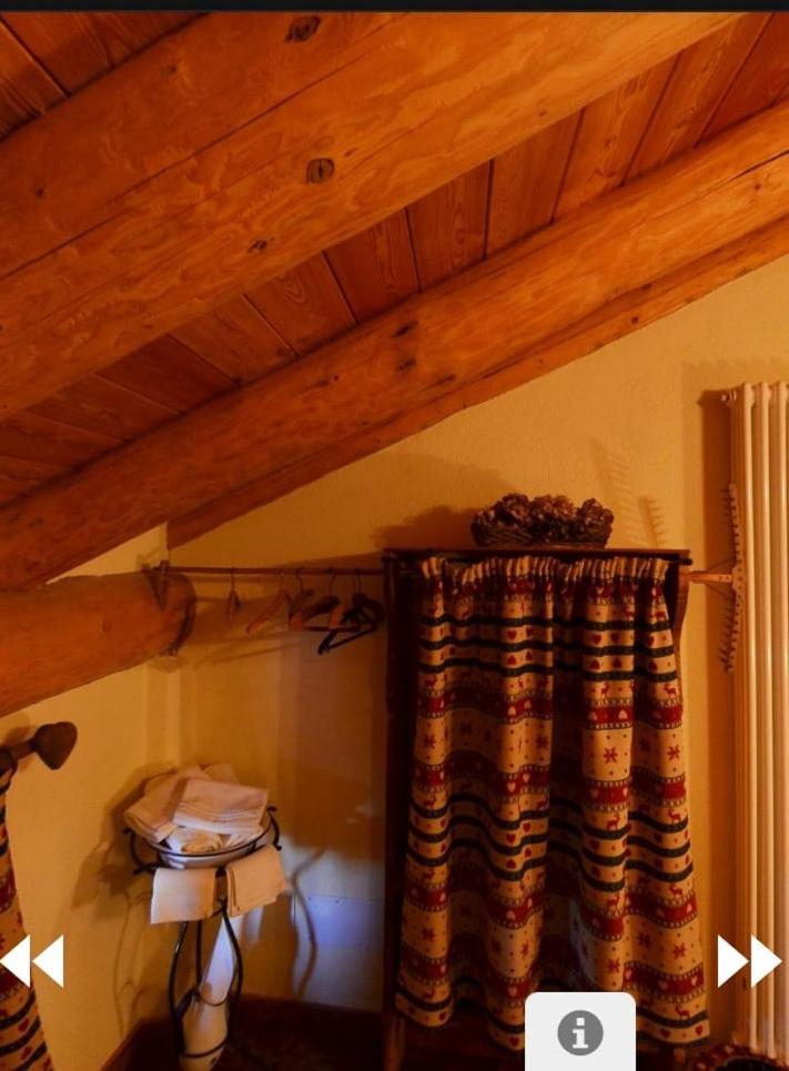 Les Chevreuils Lejlighed Arvier Værelse billede